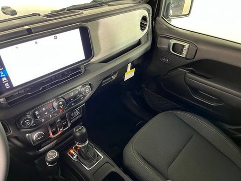 Used 2026 Jeep Wrangler Unlimited Sport AWD/4WD image 36