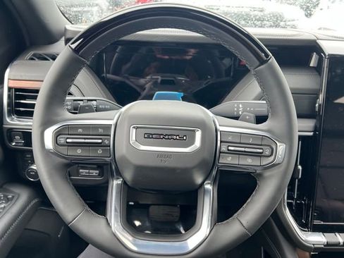 New 2026 GMC Yukon XL Denali w/ Denali Reserve Package image 15