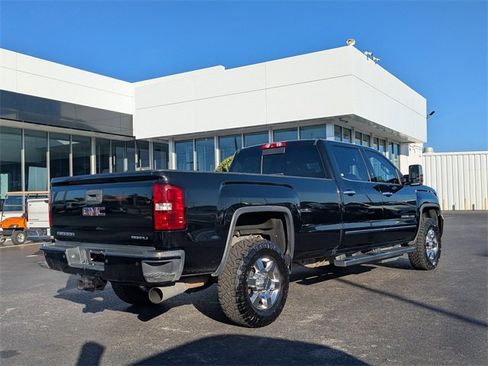 Used 2019 GMC Sierra 3500 Denali w/ Duramax Plus Package image 4