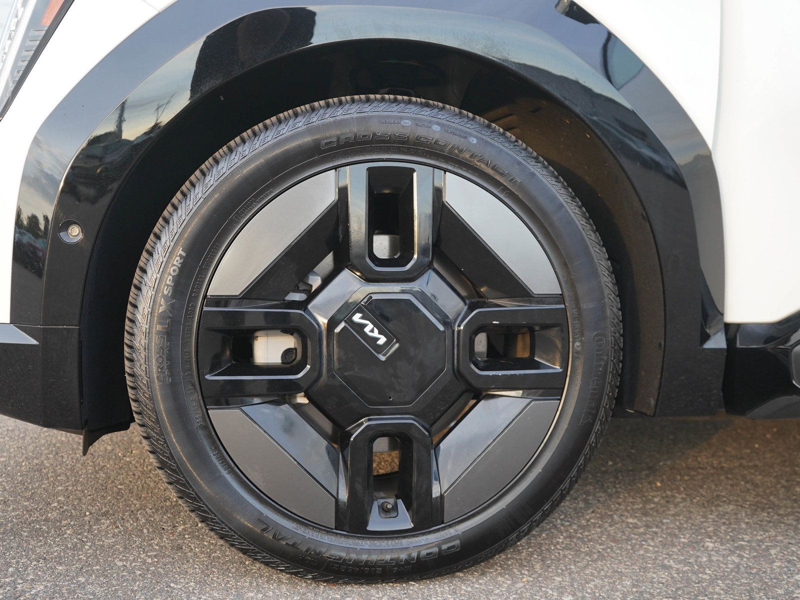 Used 2024 Kia EV9 GT-Line AWD/4WD image 36