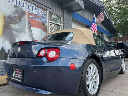 Used 2005 BMW Z4 2.5i image 3