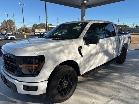 Certified 2025 Ford F150 XLT w/ Equipment Group 302A MID image 5