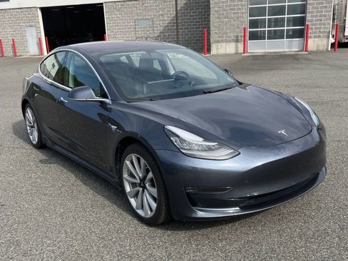 Used 2018 Tesla Model 3 Long Range RWD image 4