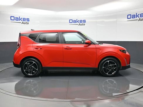 Certified 2023 Kia Soul EX image 9