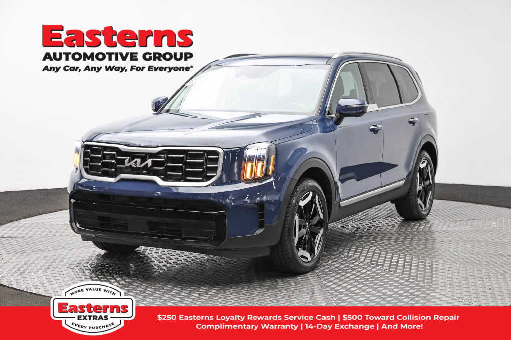 Used 2025 Kia Telluride S FWD image 1