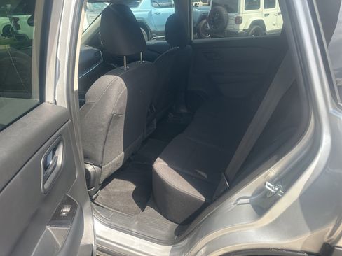 Used 2024 Nissan Rogue S AWD/4WD image 17