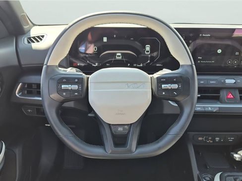 Used 2025 Kia K4 GT-Line w/ GT-Line Premium Package FWD image 12
