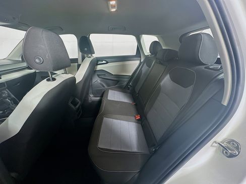 Used 2025 Volkswagen Taos S image 27