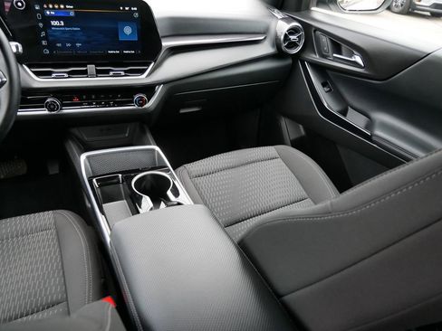 Used 2025 Chevrolet Equinox LT image 15