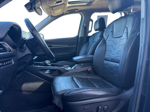 Used 2020 Kia Telluride SX w/ SX Prestige Package image 8