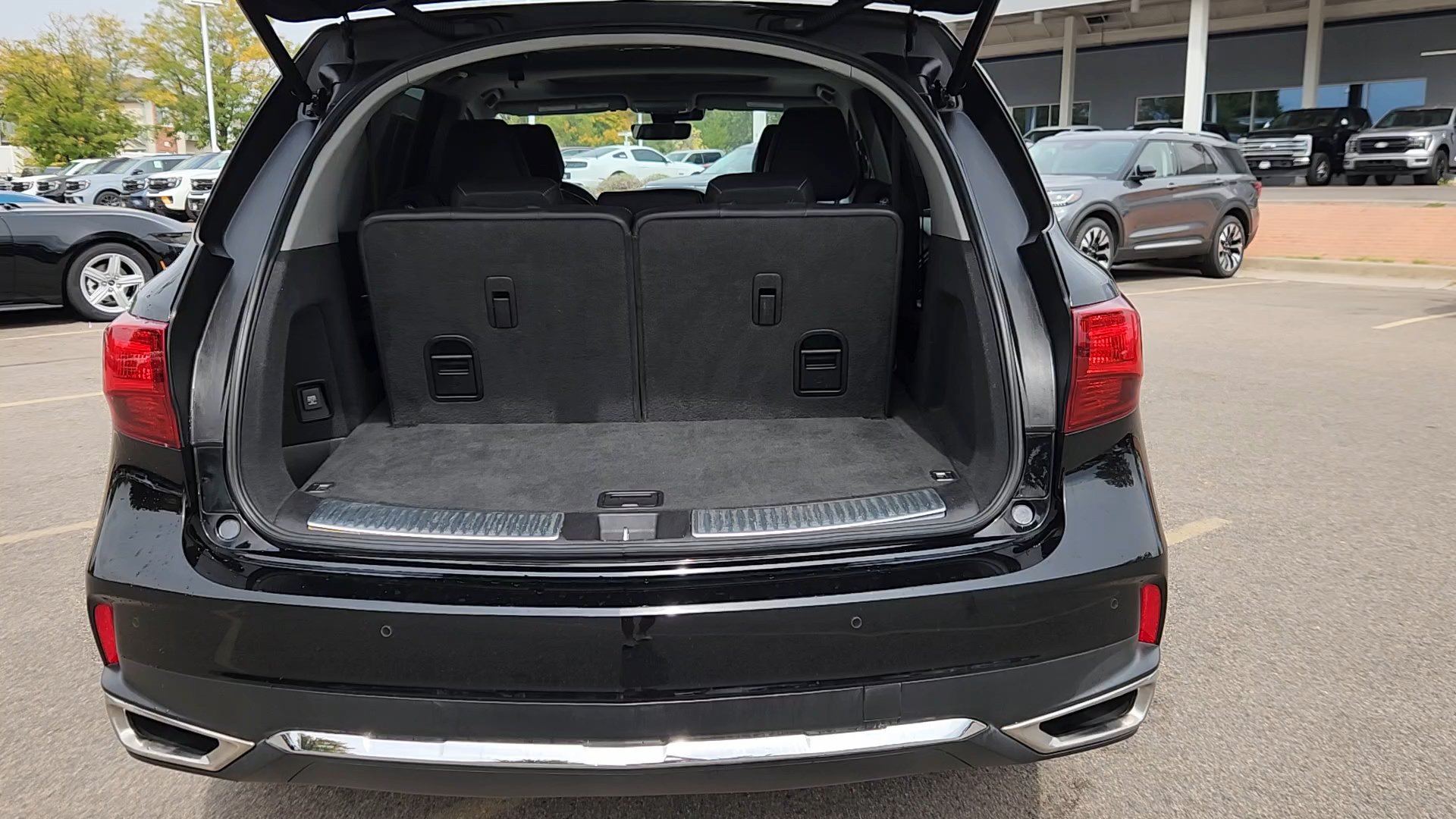 Used 2020 Acura MDX w/ Technology Package AWD/4WD image 38