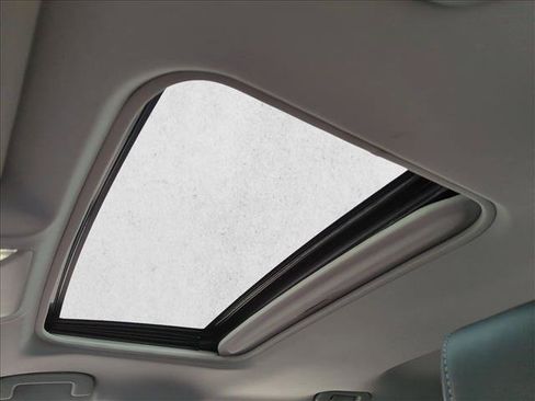 Certified 2022 Toyota RAV4 XLE Premium AWD/4WD image 15