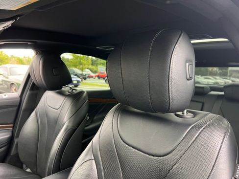 Used 2017 Mercedes-Benz S 550 Sedan image 16