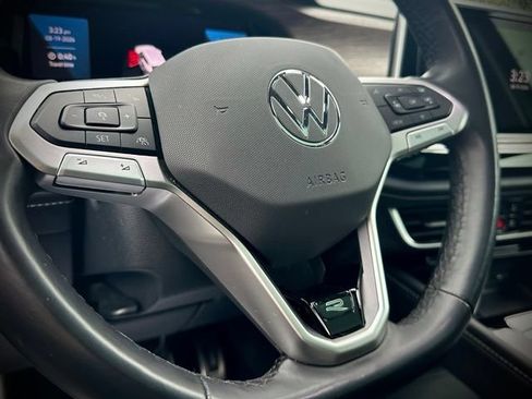 Used 2024 Volkswagen Atlas SEL Premium R-Line AWD/4WD image 18