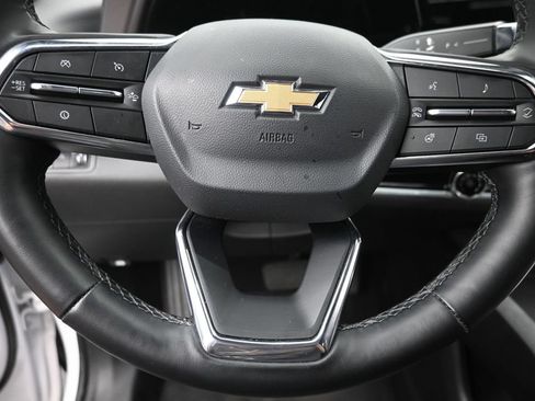 Used 2025 Chevrolet Equinox LT AWD/4WD image 17