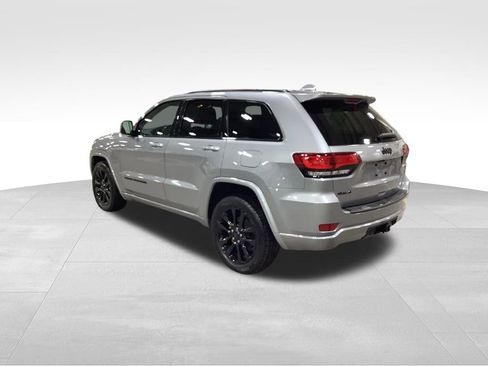 Used 2021 Jeep Grand Cherokee Laredo X image 9