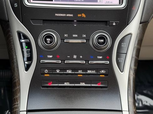 Used 2019 Lincoln Nautilus Select FWD image 38