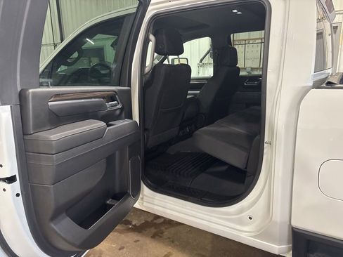 Used 2025 Chevrolet Silverado 2500 LT w/ Convenience Package AWD/4WD image 15