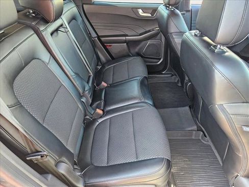 Used 2023 Ford Escape SE image 17