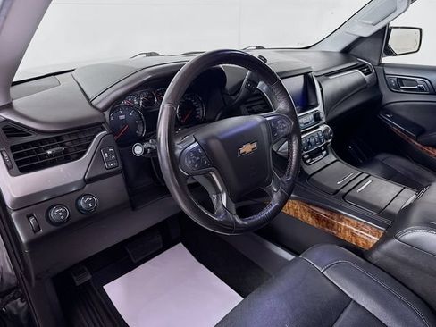 Used 2018 Chevrolet Suburban Premier AWD/4WD image 11