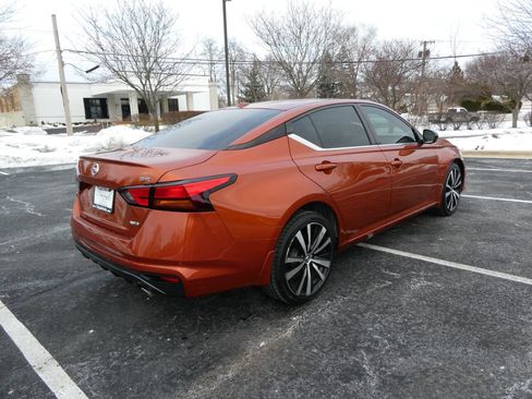 Used 2019 Nissan Altima 2.5 SR w/ SR Premium Package image 5