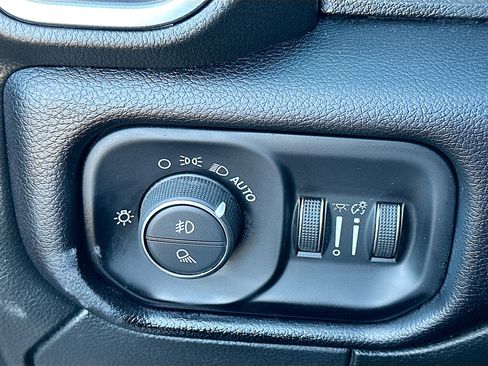 Used 2024 RAM 2500 Laramie w/ Safety Group image 17