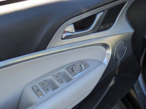 Used 2019 Genesis G70 2.0T Advanced w/ Elite Package image 10