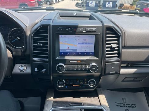Used 2020 Ford Expedition Limited w/ Equipment Group 302A AWD/4WD image 12