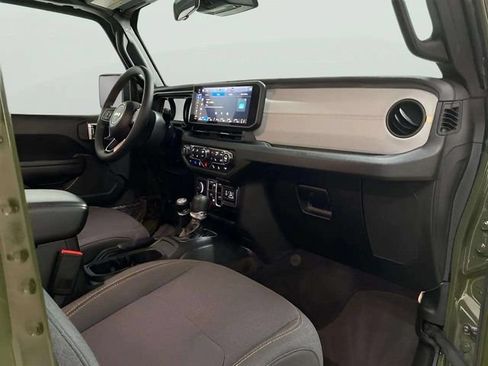 Used 2024 Jeep Wrangler Unlimited w/ Convenience Group AWD/4WD image 81