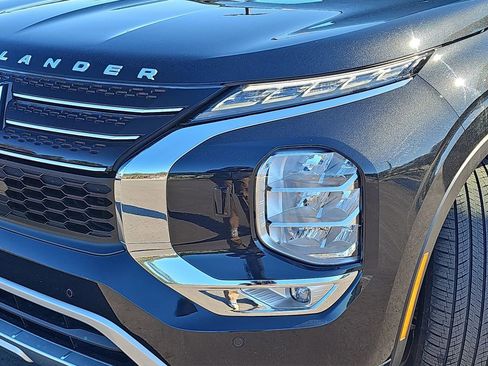 Used 2023 Mitsubishi Outlander SEL image 35