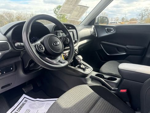 Used 2021 Kia Soul S image 12