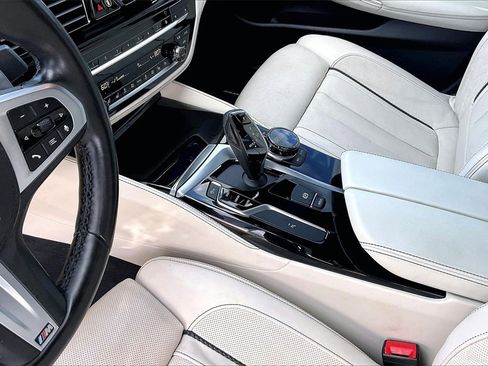 Used 2020 BMW M550i xDrive w/ Executive Package image 15