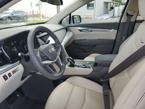 Used 2021 Cadillac XT5 Premium Luxury FWD image 22