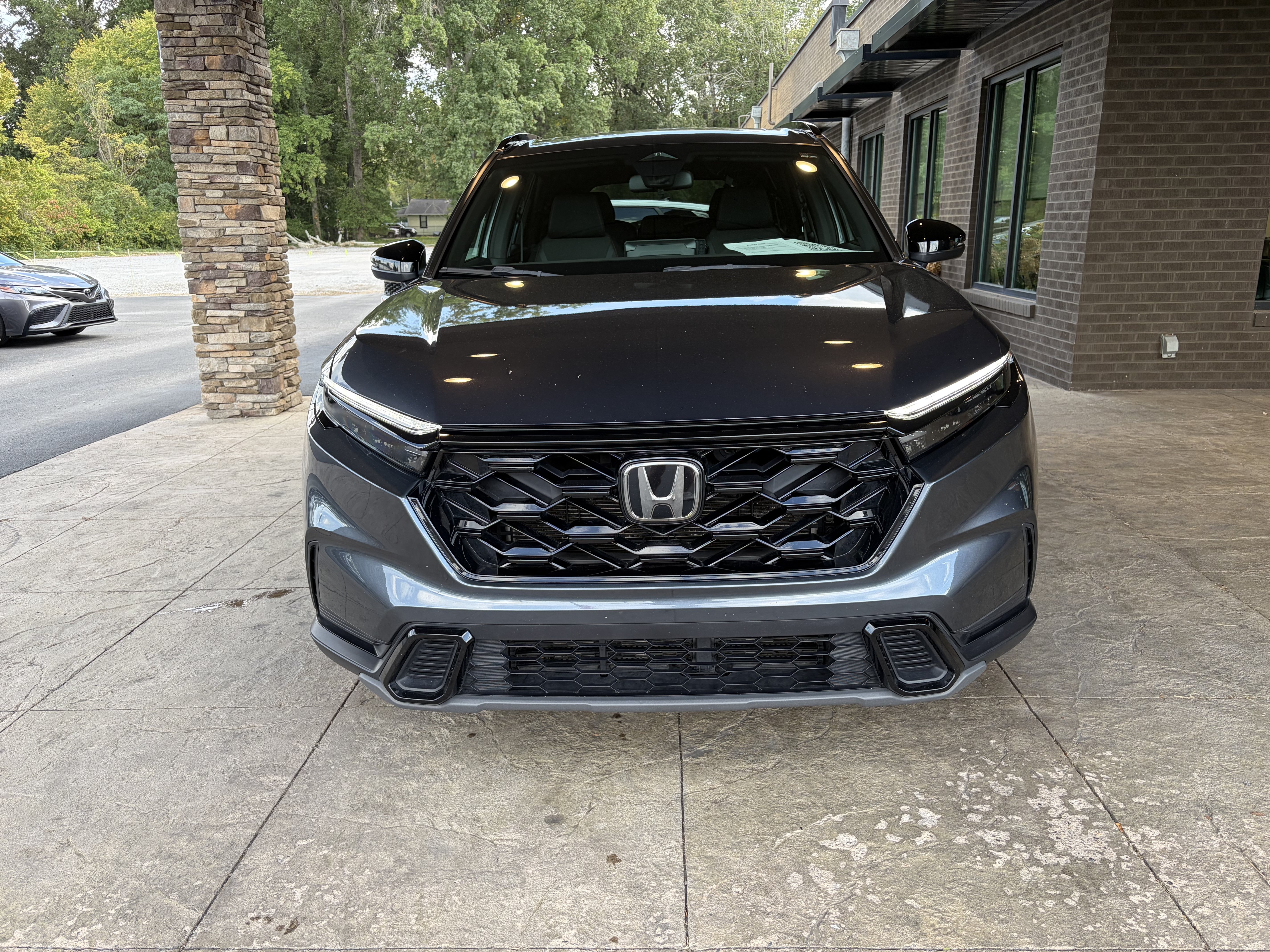 Used 2023 Honda CR-V Sport image 3