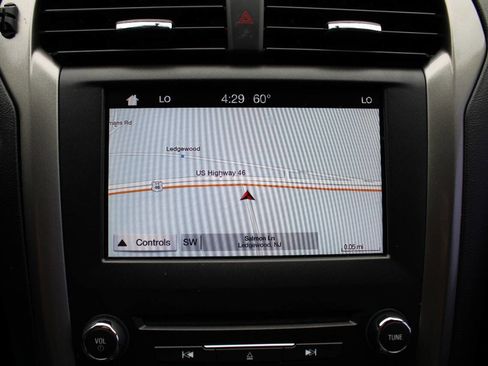 Used 2017 Ford Fusion SE w/ Fusion SE Technology Package FWD image 36