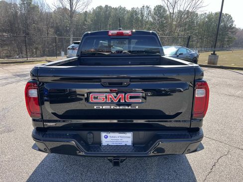 Used 2024 GMC Canyon Denali image 6