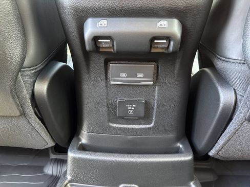 New 2026 Jeep Wrangler Unlimited Rubicon AWD/4WD image 22