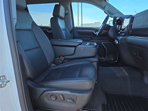 Used 2025 GMC Sierra 1500 SLT image 17