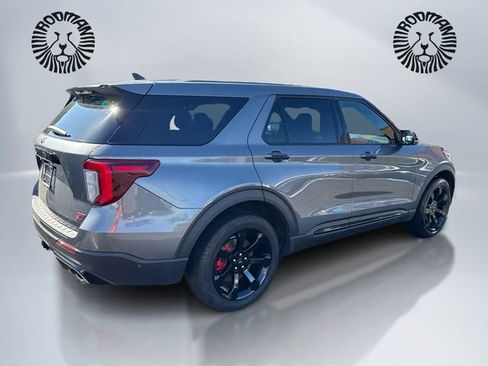 Certified 2021 Ford Explorer ST w/ ST Street Pack image 5