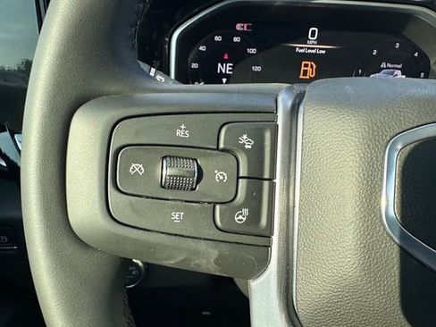 New 2025 GMC Sierra 1500 Elevation image 29