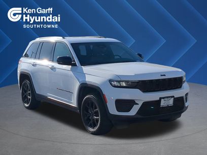 Used 2024 Jeep Grand Cherokee Altitude