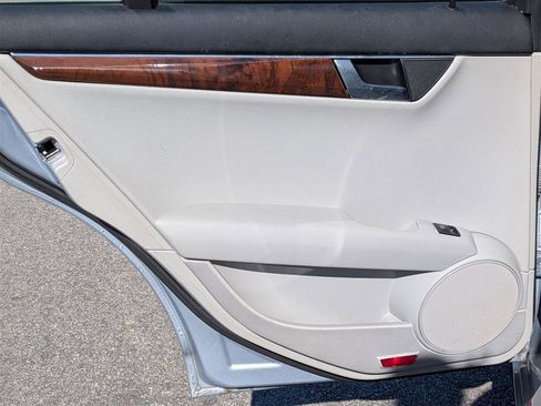 Used 2014 Mercedes-Benz C 300 Sport image 25