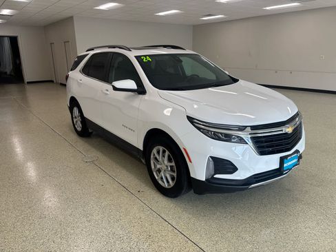 Used 2024 Chevrolet Equinox LT image 5