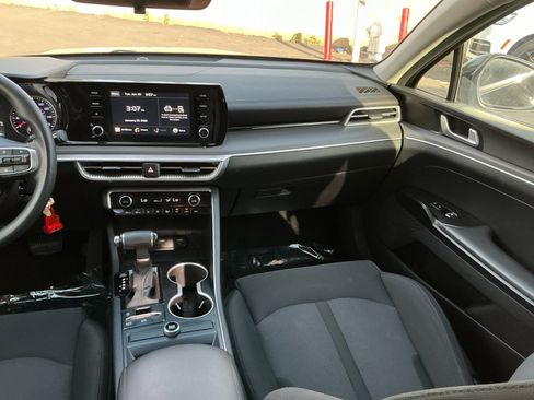 Used 2022 Kia K5 LX image 16