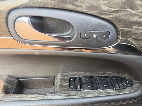 Used 2013 Buick Enclave Premium w/ Trailering Provision Package FWD image 23