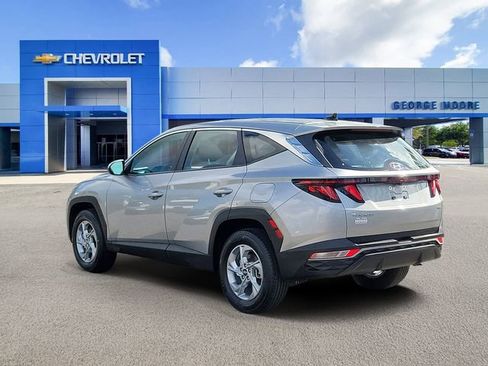 Used 2023 Hyundai Tucson SE image 3