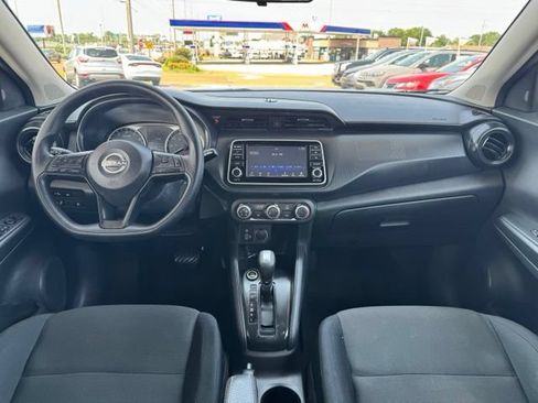 Used 2024 Nissan Kicks S FWD image 7