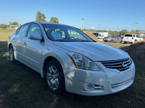 Used 2010 Nissan Altima 2.5 S image 70