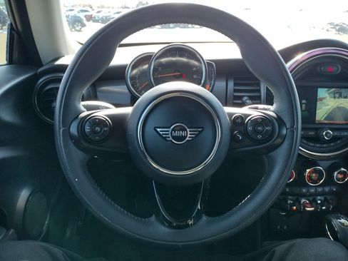 Used 2019 MINI Cooper 2-Door Hardtop image 16