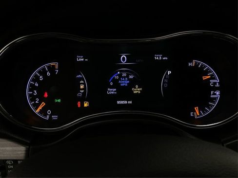 Used 2021 Jeep Grand Cherokee Limited AWD/4WD image 22